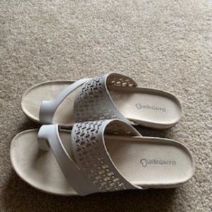 Women's Bare Traps Sandals